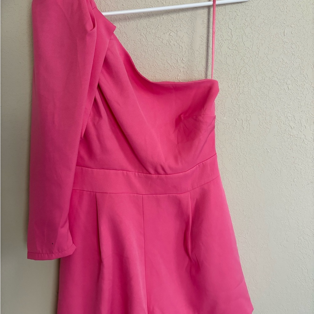 DO+BE Bright Pink One-Shoulder Romper
